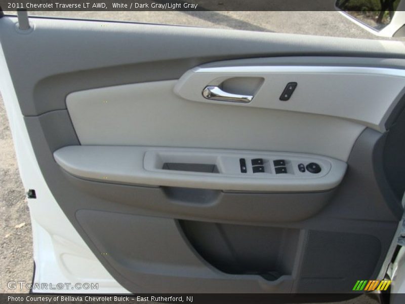 White / Dark Gray/Light Gray 2011 Chevrolet Traverse LT AWD