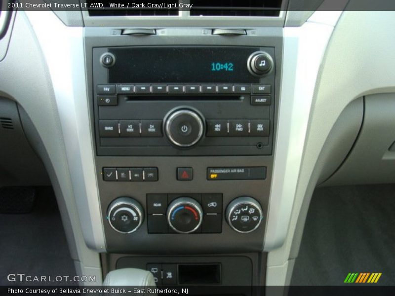 White / Dark Gray/Light Gray 2011 Chevrolet Traverse LT AWD