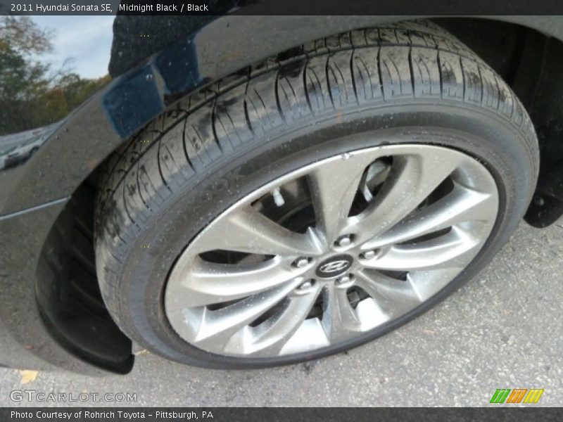 Midnight Black / Black 2011 Hyundai Sonata SE