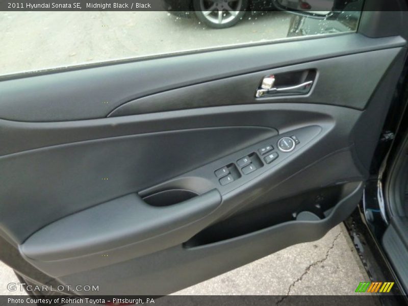Midnight Black / Black 2011 Hyundai Sonata SE