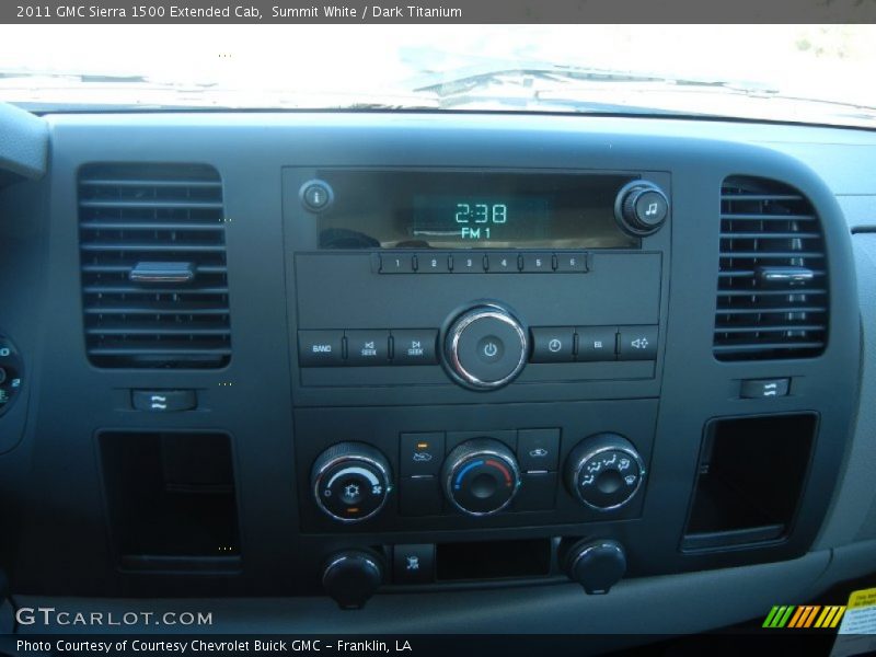 Controls of 2011 Sierra 1500 Extended Cab