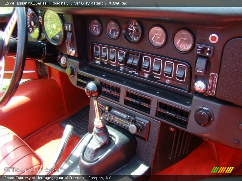 Controls of 1974 XKE Series III Roadster