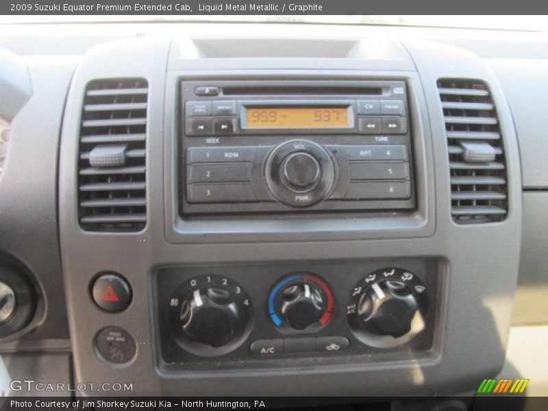 Controls of 2009 Equator Premium Extended Cab