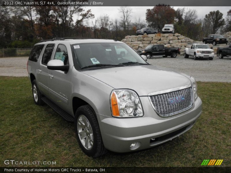 Front 3/4 View of 2012 Yukon XL SLT 4x4