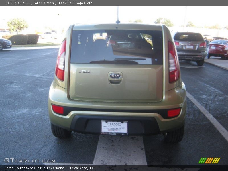 Alien Green / Black Soul Logo Cloth 2012 Kia Soul +
