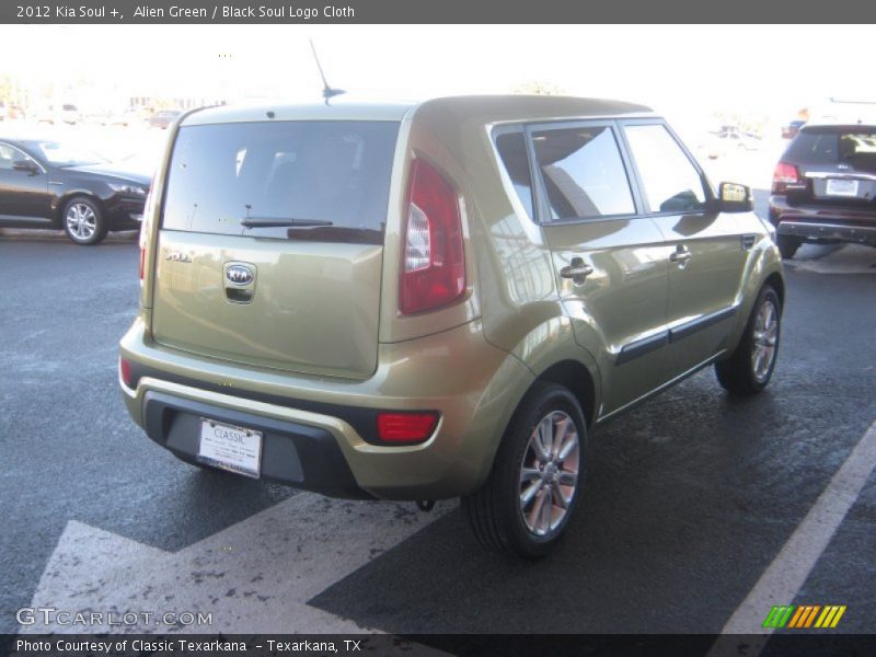 Alien Green / Black Soul Logo Cloth 2012 Kia Soul +