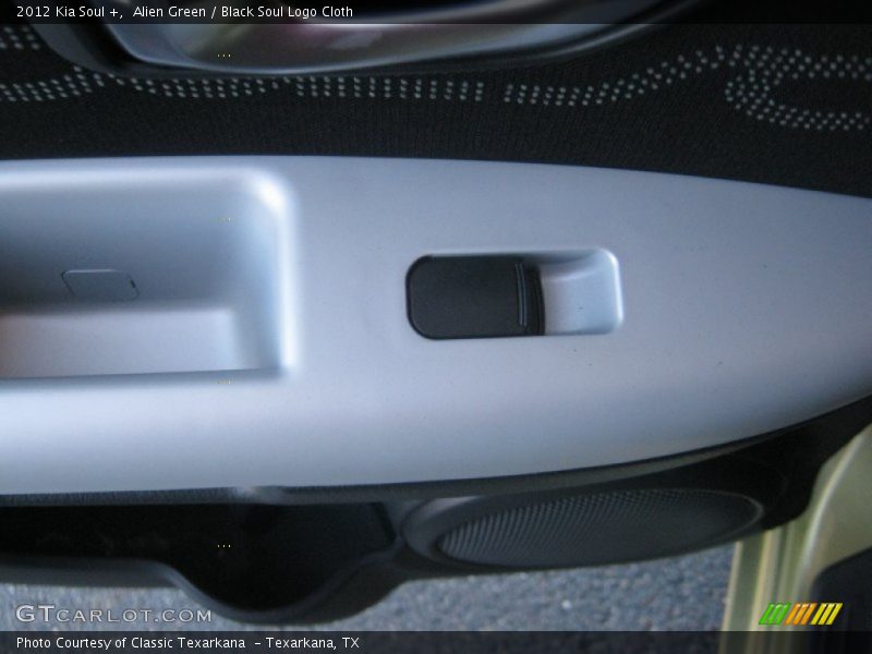 Alien Green / Black Soul Logo Cloth 2012 Kia Soul +