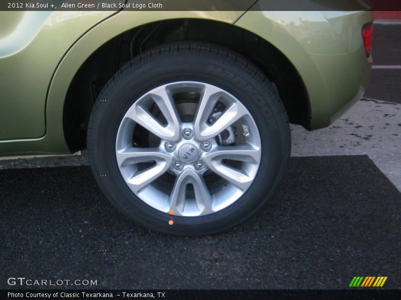 Alien Green / Black Soul Logo Cloth 2012 Kia Soul +