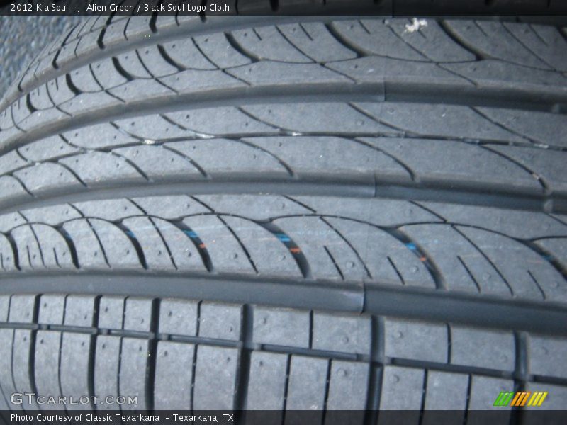 Alien Green / Black Soul Logo Cloth 2012 Kia Soul +