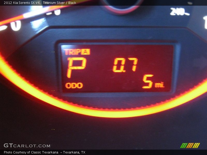 Titanium Silver / Black 2012 Kia Sorento SX V6