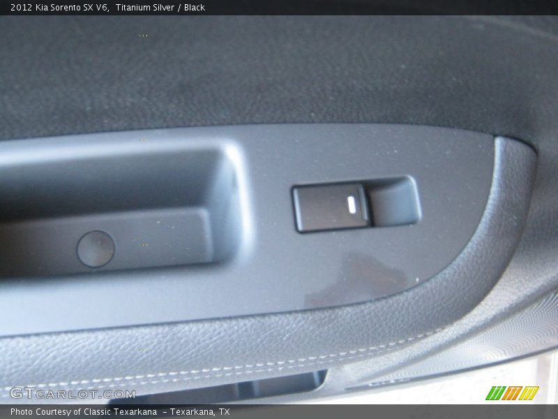 Titanium Silver / Black 2012 Kia Sorento SX V6