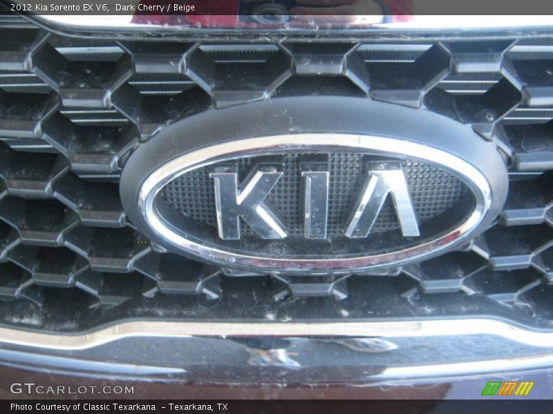 Dark Cherry / Beige 2012 Kia Sorento EX V6
