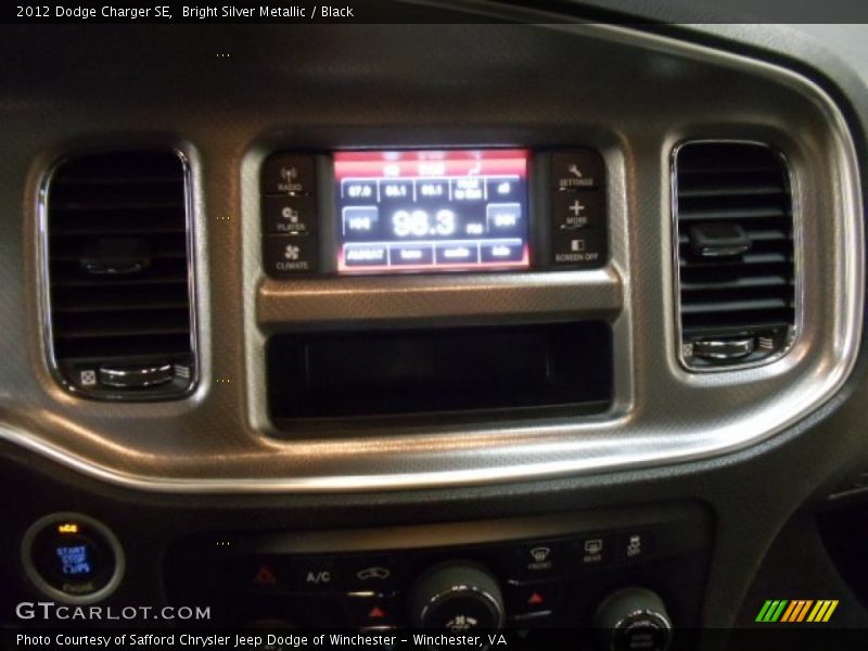 Bright Silver Metallic / Black 2012 Dodge Charger SE