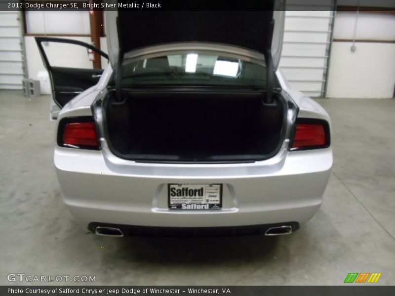 Bright Silver Metallic / Black 2012 Dodge Charger SE