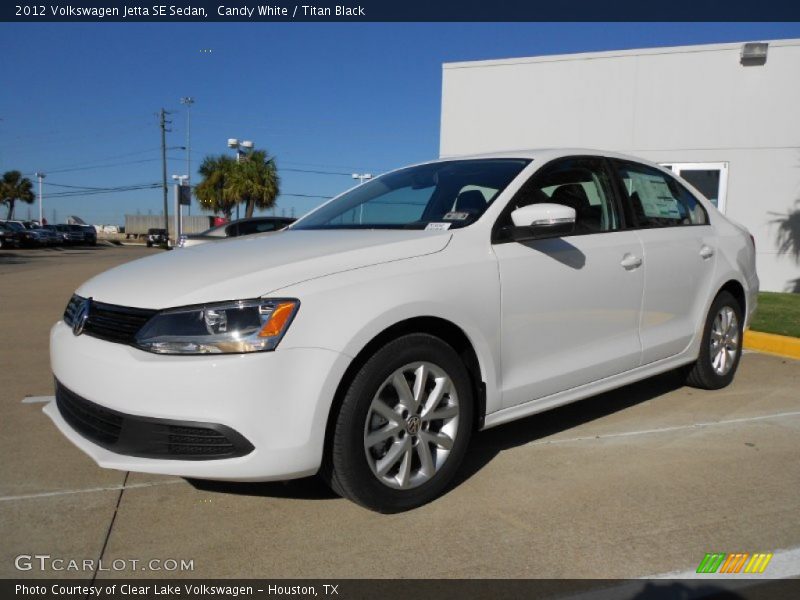 Candy White / Titan Black 2012 Volkswagen Jetta SE Sedan