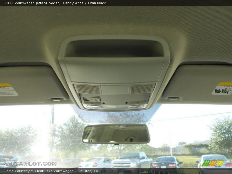 Candy White / Titan Black 2012 Volkswagen Jetta SE Sedan