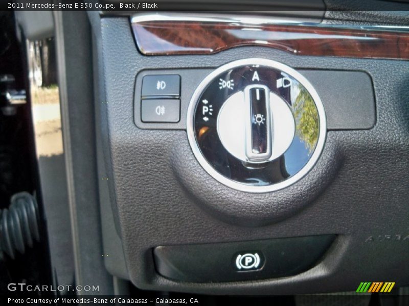 Controls of 2011 E 350 Coupe