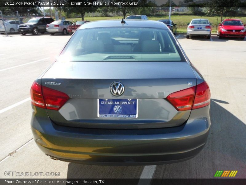 Platinum Gray Metallic / Moonrock Gray 2012 Volkswagen Passat 2.5L SE