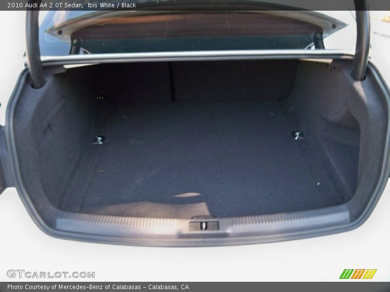 Ibis White / Black 2010 Audi A4 2.0T Sedan