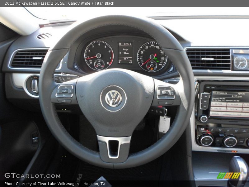 Candy White / Titan Black 2012 Volkswagen Passat 2.5L SE
