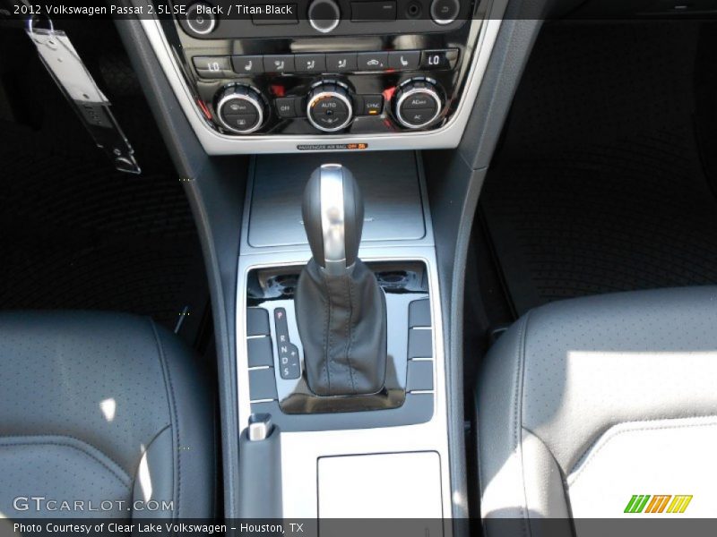 Black / Titan Black 2012 Volkswagen Passat 2.5L SE
