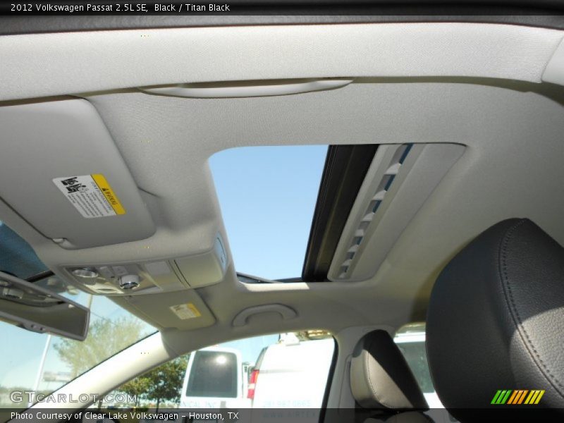 Black / Titan Black 2012 Volkswagen Passat 2.5L SE