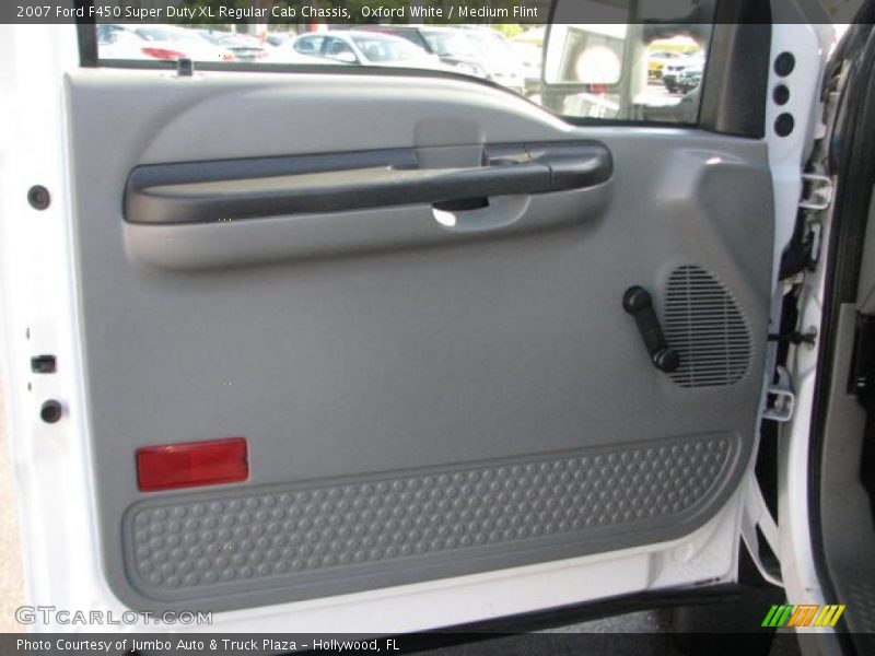 Oxford White / Medium Flint 2007 Ford F450 Super Duty XL Regular Cab Chassis