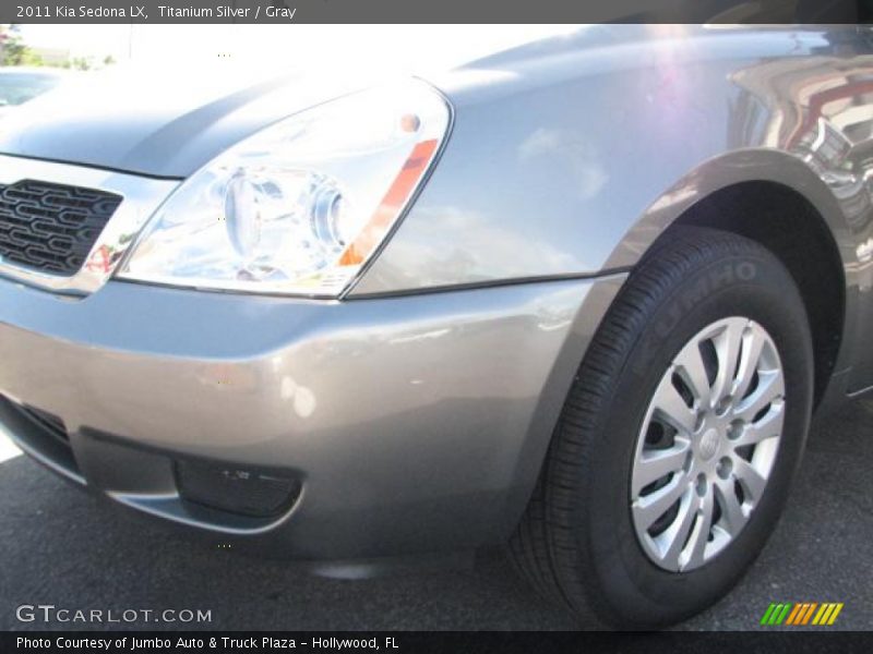 Titanium Silver / Gray 2011 Kia Sedona LX