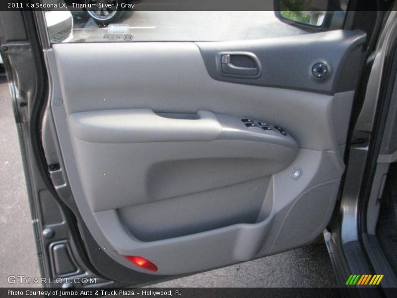 Titanium Silver / Gray 2011 Kia Sedona LX