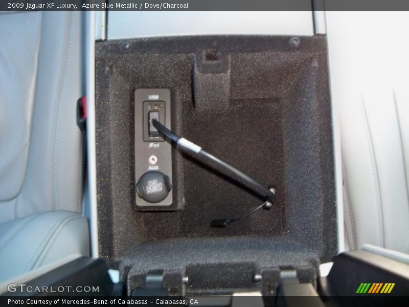 Azure Blue Metallic / Dove/Charcoal 2009 Jaguar XF Luxury
