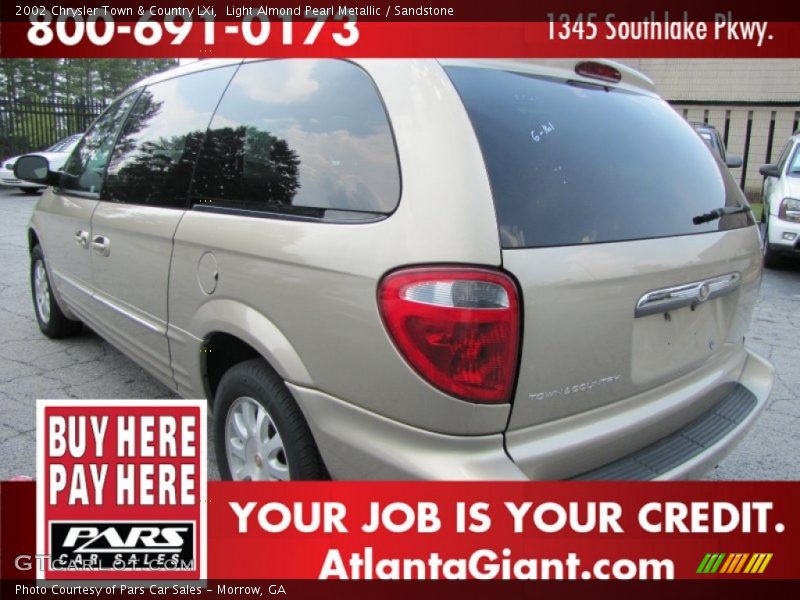 Light Almond Pearl Metallic / Sandstone 2002 Chrysler Town & Country LXi