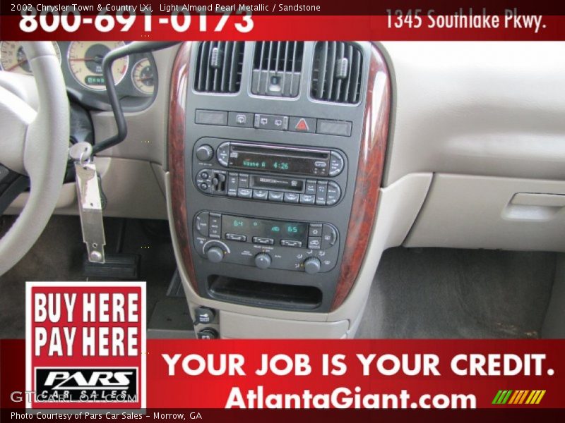 Light Almond Pearl Metallic / Sandstone 2002 Chrysler Town & Country LXi