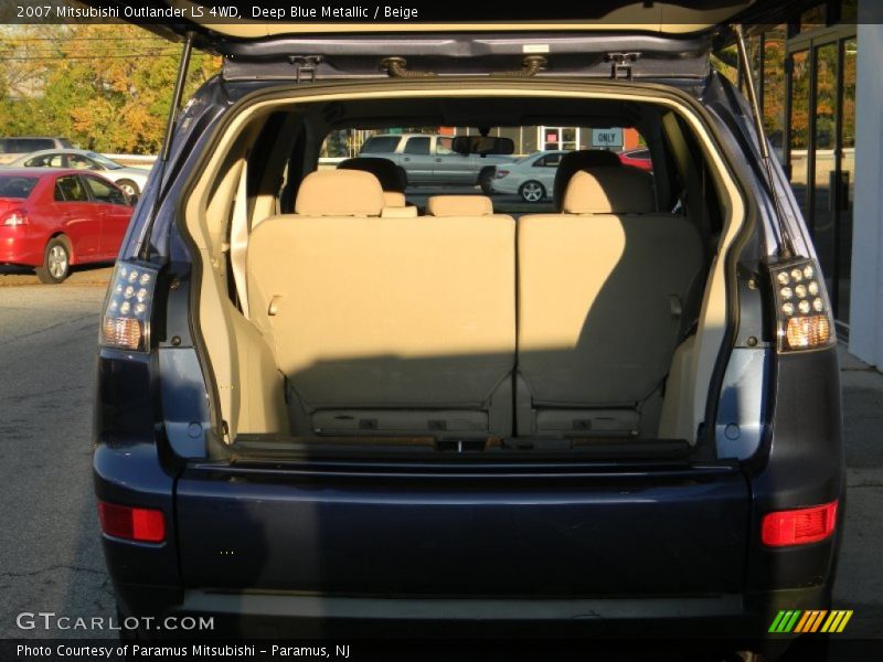 Deep Blue Metallic / Beige 2007 Mitsubishi Outlander LS 4WD