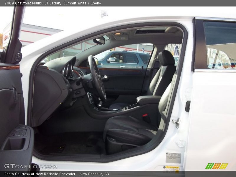Summit White / Ebony 2009 Chevrolet Malibu LT Sedan