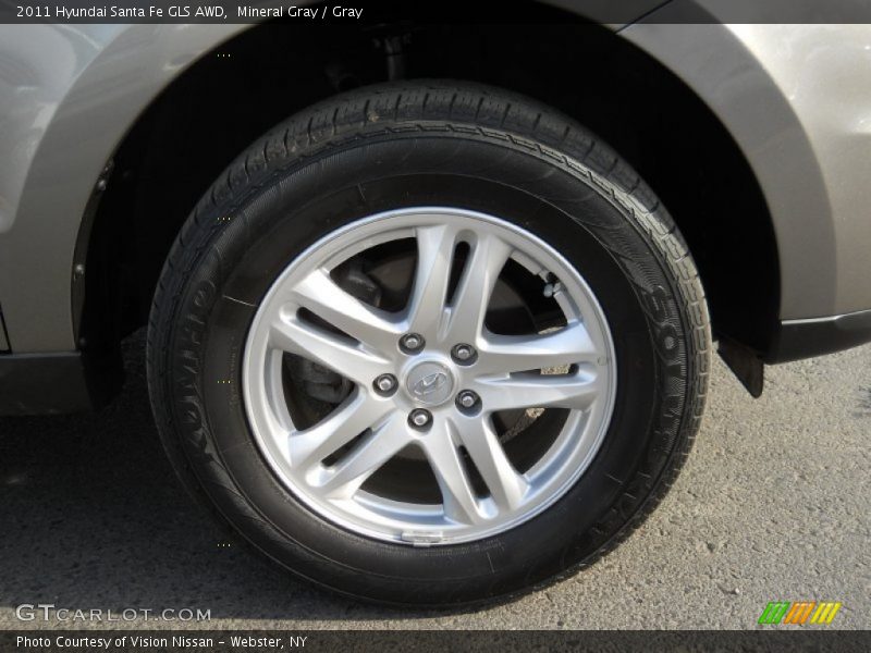  2011 Santa Fe GLS AWD Wheel