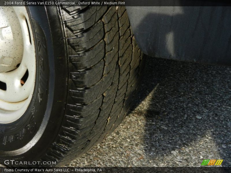 Oxford White / Medium Flint 2004 Ford E Series Van E150 Commercial
