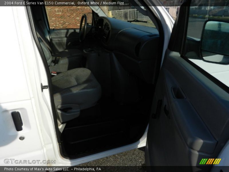 Oxford White / Medium Flint 2004 Ford E Series Van E150 Commercial