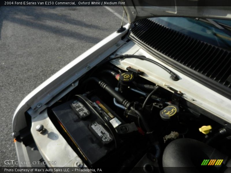 Oxford White / Medium Flint 2004 Ford E Series Van E150 Commercial