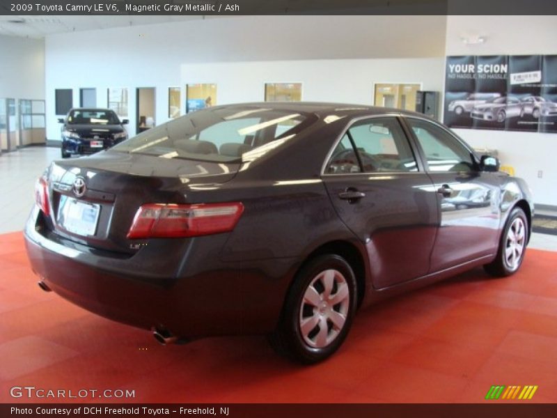 Magnetic Gray Metallic / Ash 2009 Toyota Camry LE V6