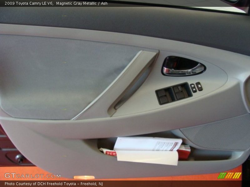 Magnetic Gray Metallic / Ash 2009 Toyota Camry LE V6