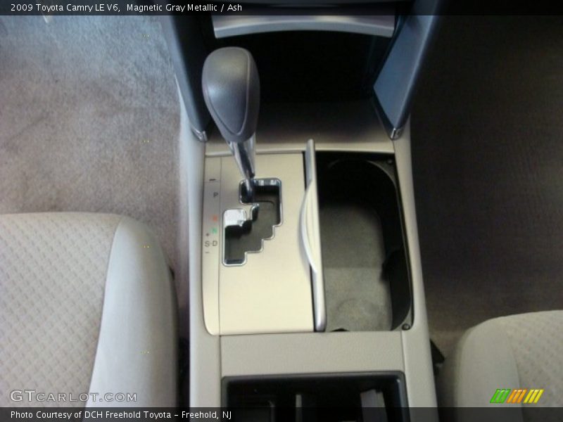 Magnetic Gray Metallic / Ash 2009 Toyota Camry LE V6