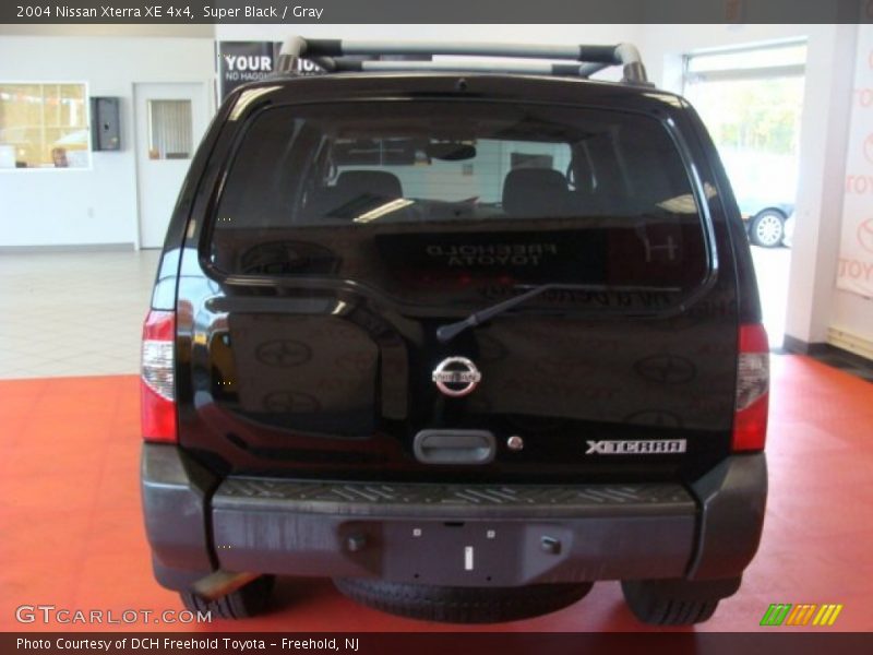 Super Black / Gray 2004 Nissan Xterra XE 4x4