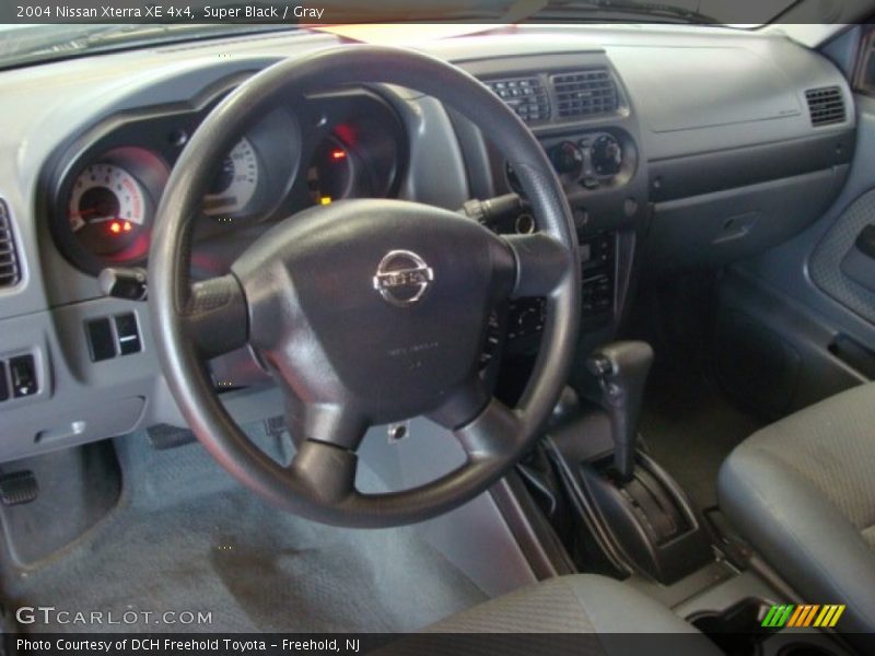 Super Black / Gray 2004 Nissan Xterra XE 4x4