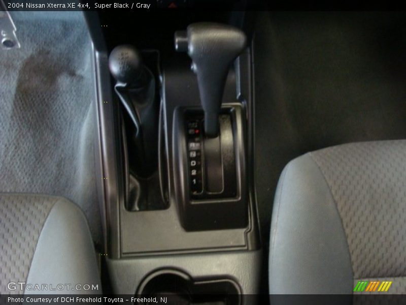 Super Black / Gray 2004 Nissan Xterra XE 4x4