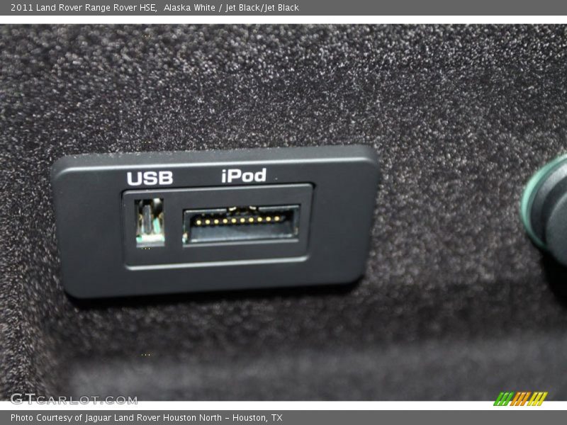 Alaska White / Jet Black/Jet Black 2011 Land Rover Range Rover HSE