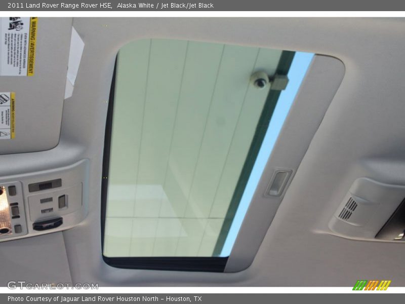 Alaska White / Jet Black/Jet Black 2011 Land Rover Range Rover HSE