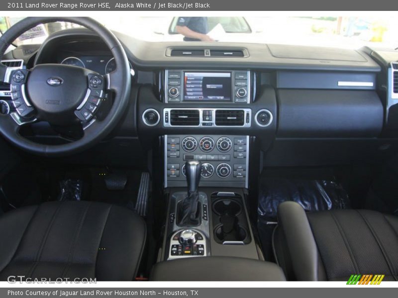 Alaska White / Jet Black/Jet Black 2011 Land Rover Range Rover HSE