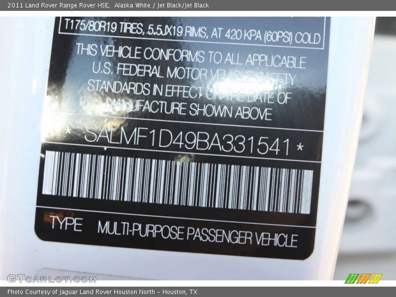 Alaska White / Jet Black/Jet Black 2011 Land Rover Range Rover HSE