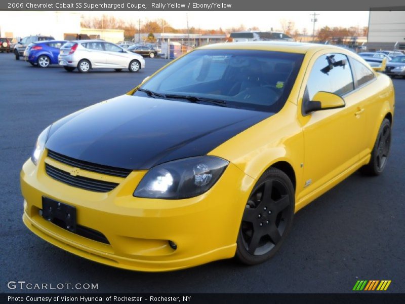 Front 3/4 View of 2006 Cobalt SS Supercharged Coupe