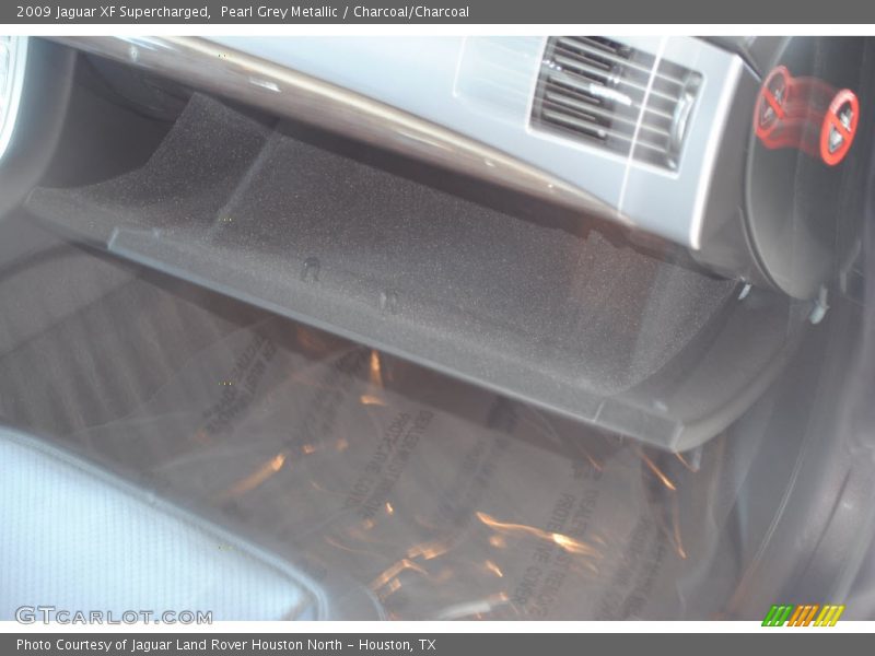 Pearl Grey Metallic / Charcoal/Charcoal 2009 Jaguar XF Supercharged